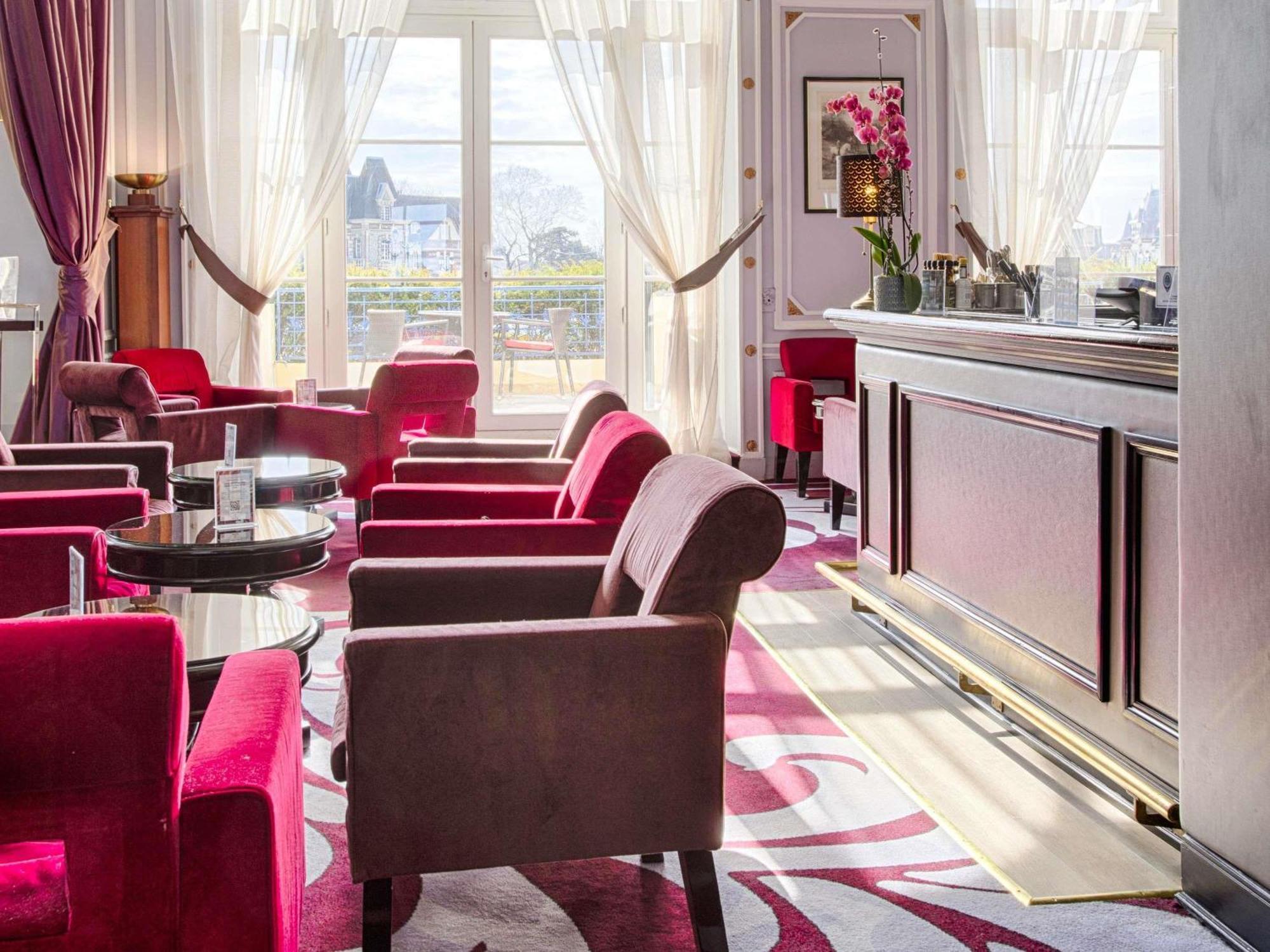 Le Grand Hotel De Cabourg - Mgallery Hotel Collection מראה חיצוני תמונה